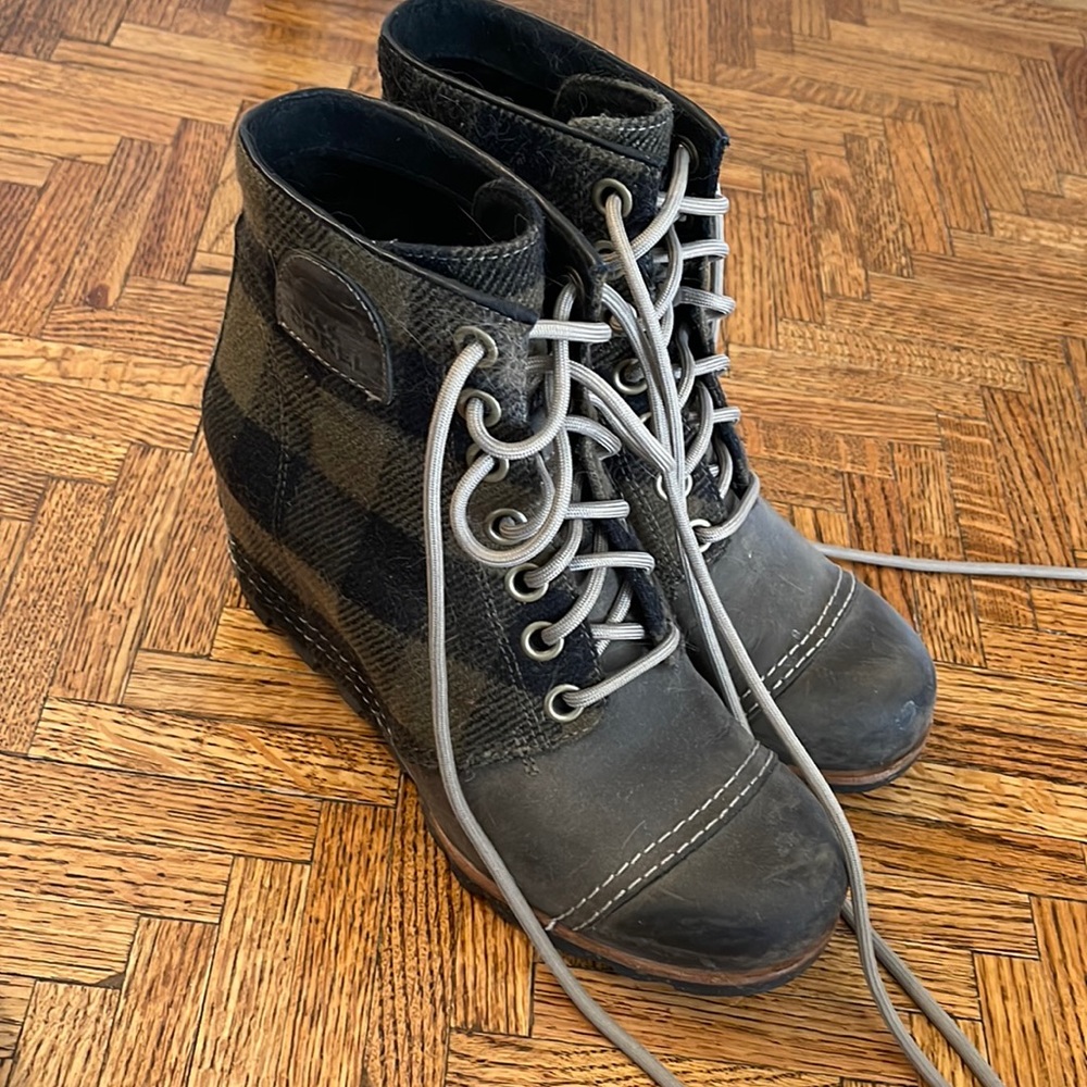 SOREL wedge lace up style boots 🥾 + waterproof